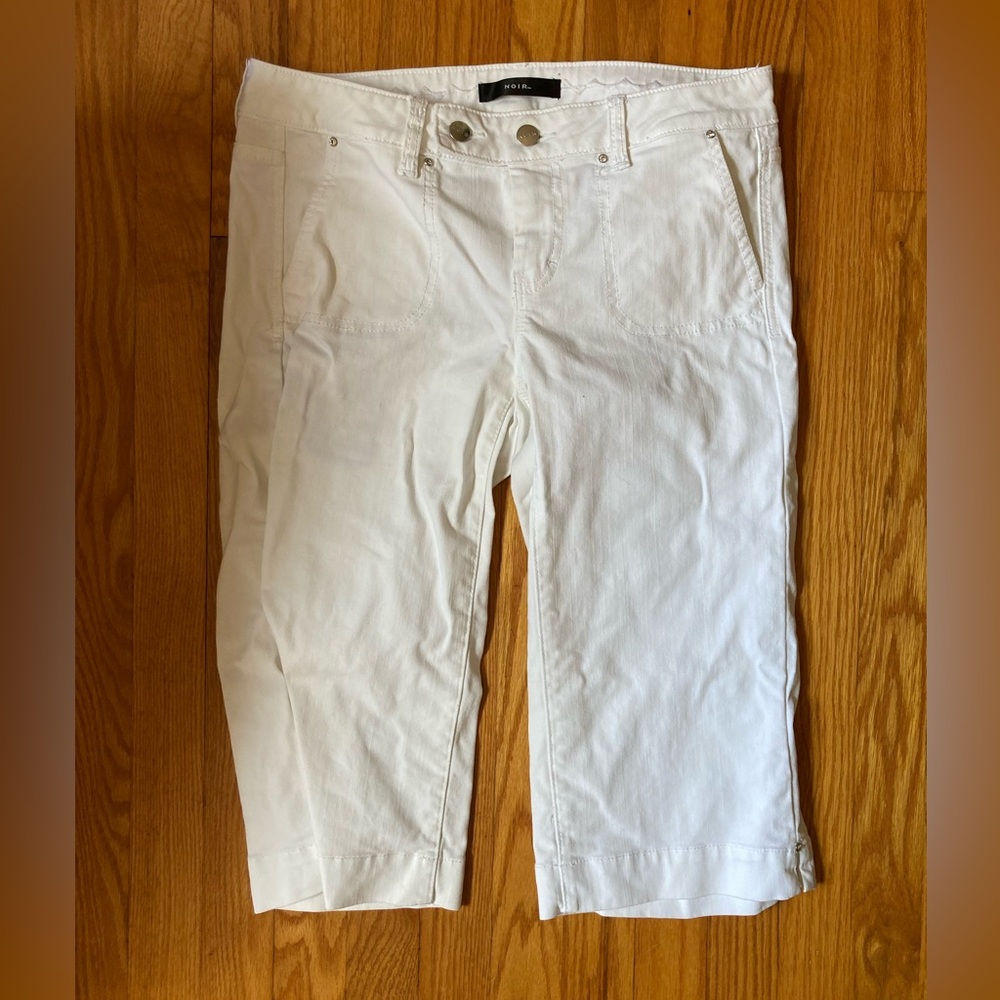 Y2K White Denim Capri Pants with Rhinestones 🤍✨🤍✨
